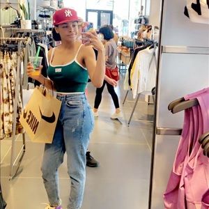 Meet your Posher, Angela